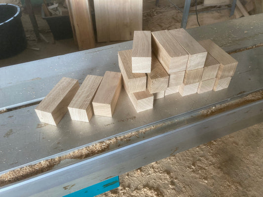 Bastelholz, Eiche, naturbelassen, 10 Stück 10x3x3 cm