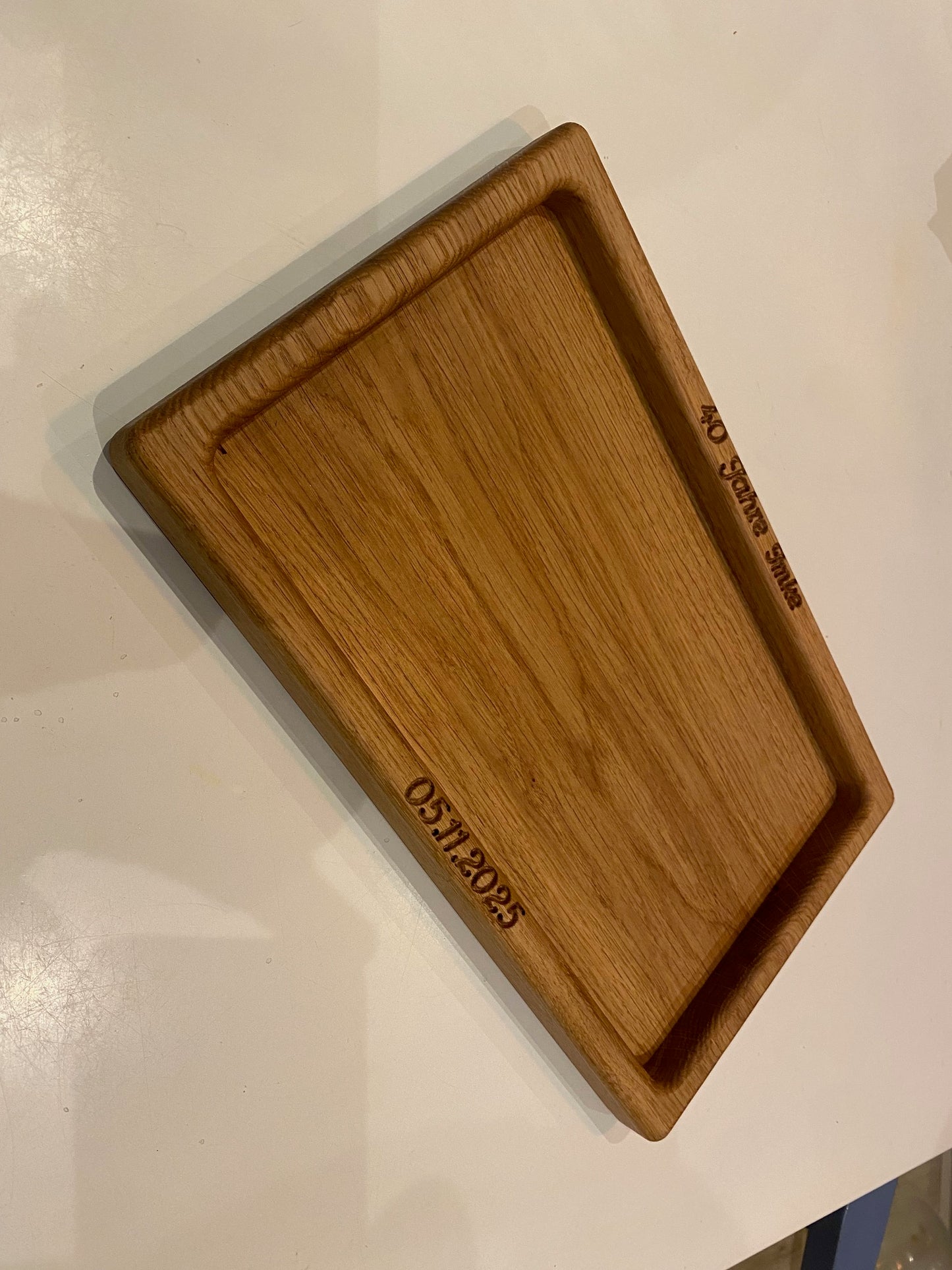 Schale mit individueller Fräsung, Holzschale mit Namen, Sevierbtrett, Dekobrett