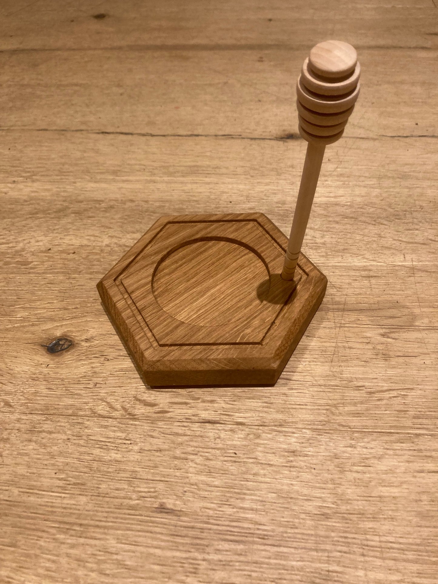 Servierbrett Honig aus Eiche, Honigbrett, Holzwabe, Honigwabe mit Honiglöffel